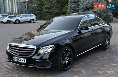 Седан Mercedes-Benz E-Class 2016 в 