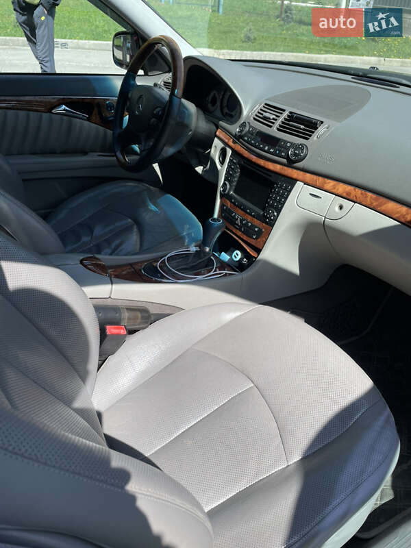 Седан Mercedes-Benz E-Class 2006 в Житомирі