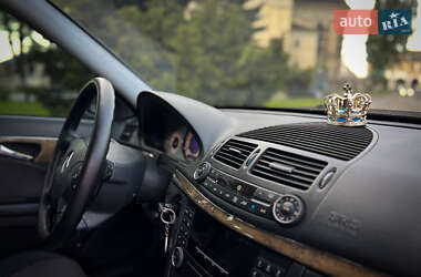 Седан Mercedes-Benz E-Class 2004 в 