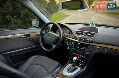 Седан Mercedes-Benz E-Class 2004 в 
