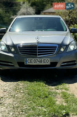 Седан Mercedes-Benz E-Class 2011 в Вижнице