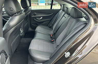 Седан Mercedes-Benz E-Class 2017 в 
