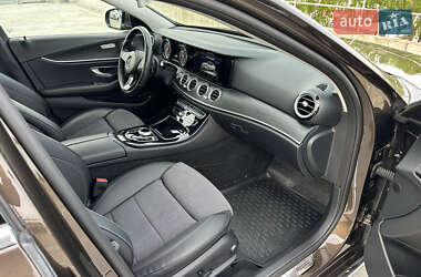 Седан Mercedes-Benz E-Class 2017 в 