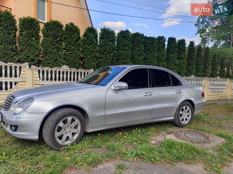 Седан Mercedes-Benz E-Class 2007 в Черновцах