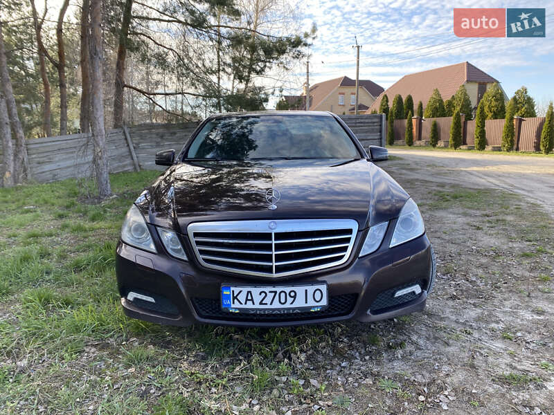 Mercedes-Benz E-Class 2010