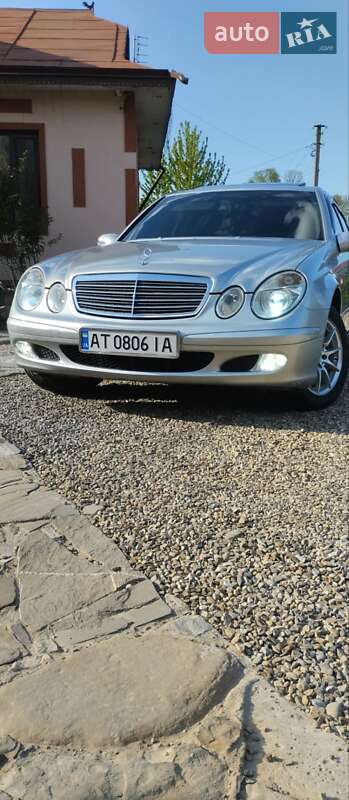Седан Mercedes-Benz E-Class 2003 в 