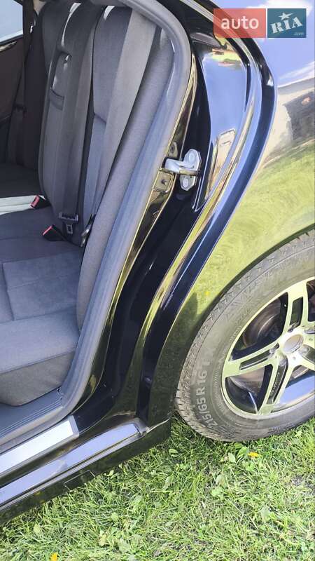 Седан Mercedes-Benz E-Class 2001 в Бориславе