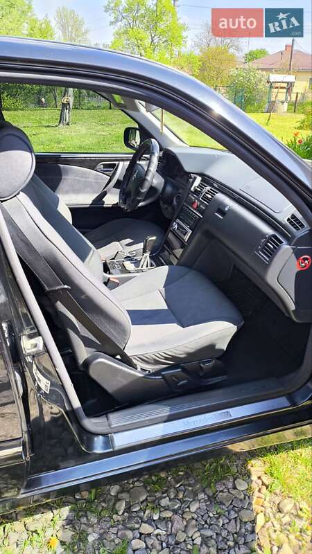 Седан Mercedes-Benz E-Class 2001 в Бориславе