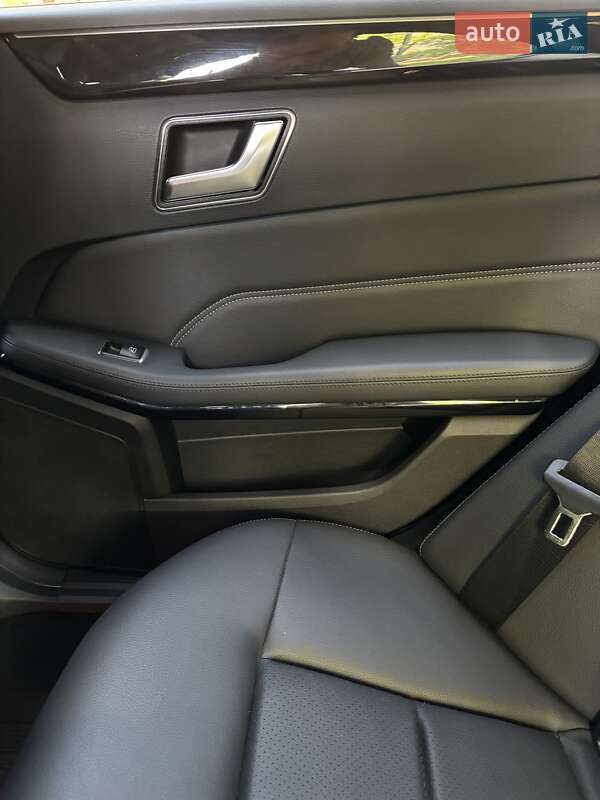 Седан Mercedes-Benz E-Class 2015 в Нововолынске
