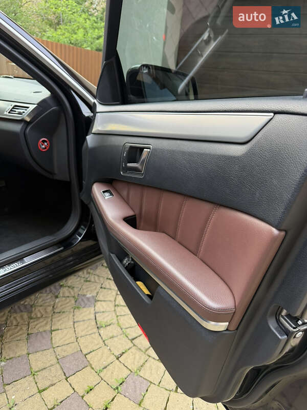 Седан Mercedes-Benz E-Class 2013 в Львове