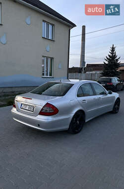 Седан Mercedes-Benz E-Class 2008 в 