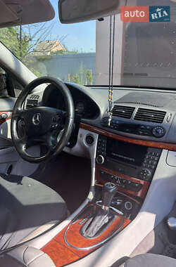 Седан Mercedes-Benz E-Class 2007 в 