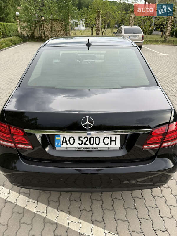 Седан Mercedes-Benz E-Class 2015 в Иршаве