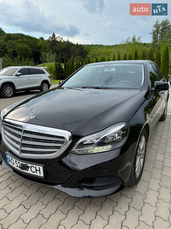 Седан Mercedes-Benz E-Class 2015 в Иршаве