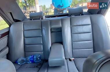 Седан Mercedes-Benz E-Class 1989 в 