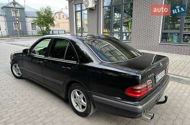 Седан Mercedes-Benz E-Class 2000 в 