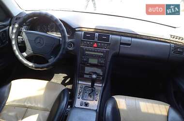 Седан Mercedes-Benz E-Class 1999 в 
