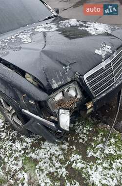 Седан Mercedes-Benz E-Class 1992 в 