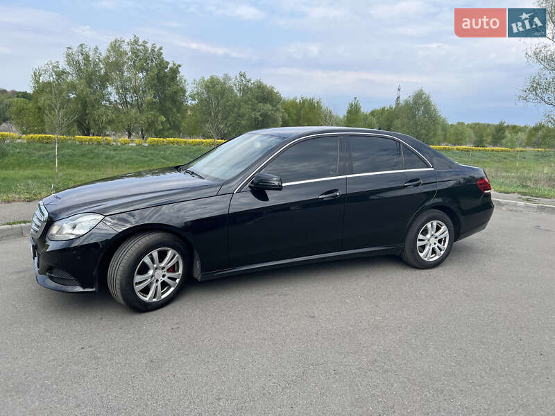 Седан Mercedes-Benz E-Class 2014 в Буче