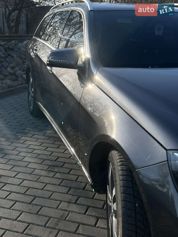 Універсал Mercedes-Benz E-Class 2013 в Івано-Франківську