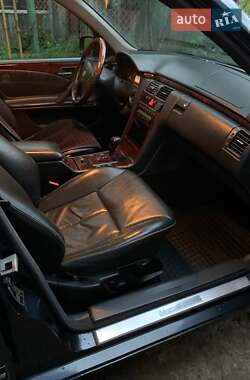 Седан Mercedes-Benz E-Class 2001 в 