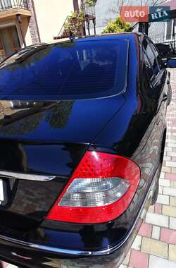 Седан Mercedes-Benz E-Class 2008 в 