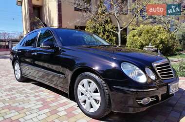 Седан Mercedes-Benz E-Class 2008 в 