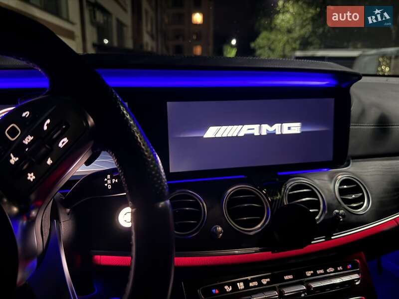 Седан Mercedes-Benz E-Class 2019 в Киеве