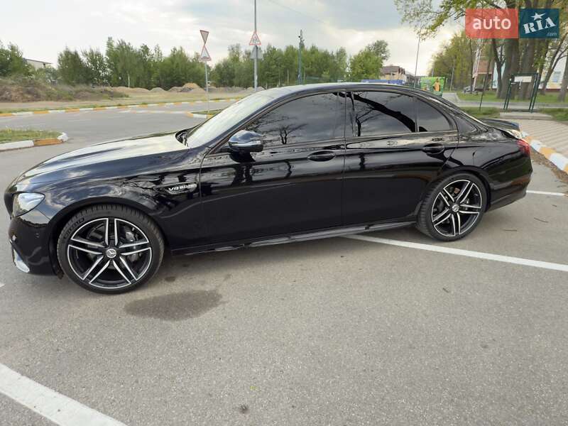 Седан Mercedes-Benz E-Class 2019 в Киеве