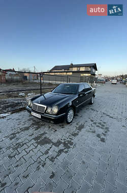 Седан Mercedes-Benz E-Class 1998 в 