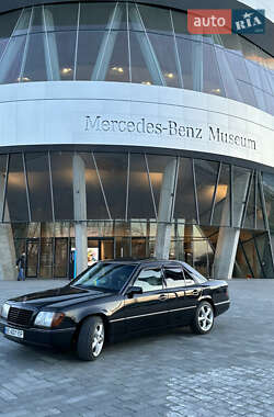 Седан Mercedes-Benz E-Class 1994 в Николаеве