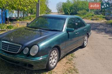 Седан Mercedes-Benz E-Class 1996 в Южноукраинске