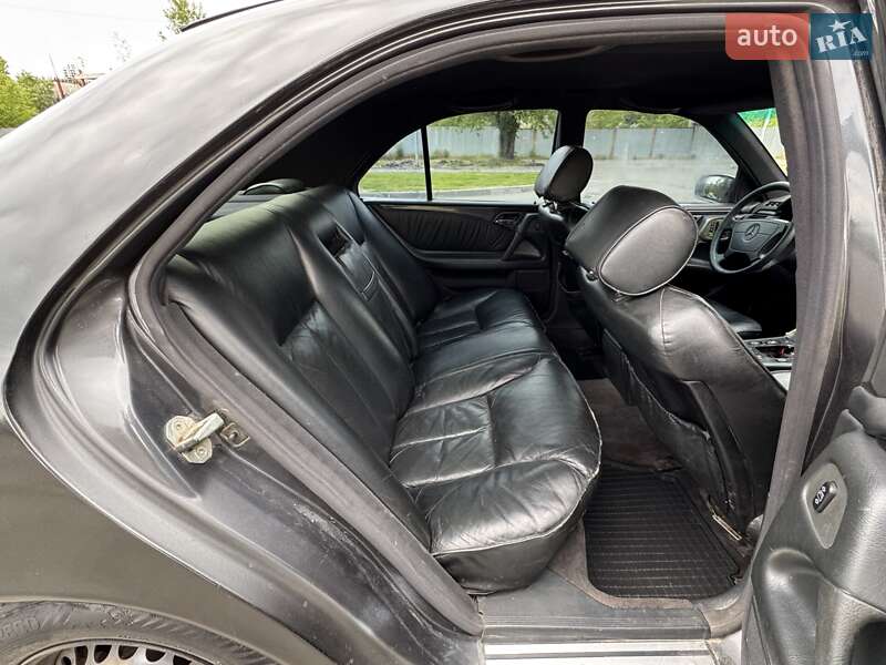 Седан Mercedes-Benz E-Class 1997 в Дніпрі