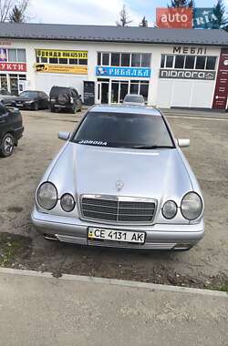 Седан Mercedes-Benz E-Class 2000 в Черновцах