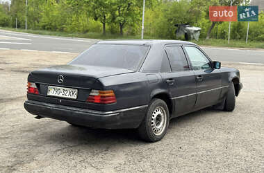 Седан Mercedes-Benz E-Class 1989 в 