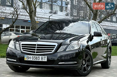 Седан Mercedes-Benz E-Class 2010 в 