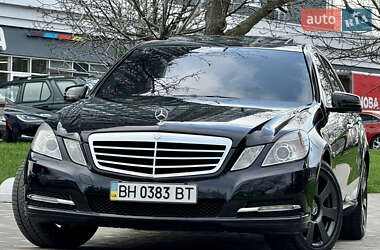 Седан Mercedes-Benz E-Class 2010 в 