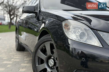 Седан Mercedes-Benz E-Class 2010 в 