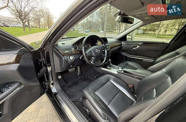 Седан Mercedes-Benz E-Class 2010 в 
