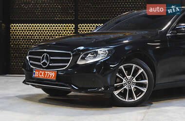 Седан Mercedes-Benz E-Class 2017 в 