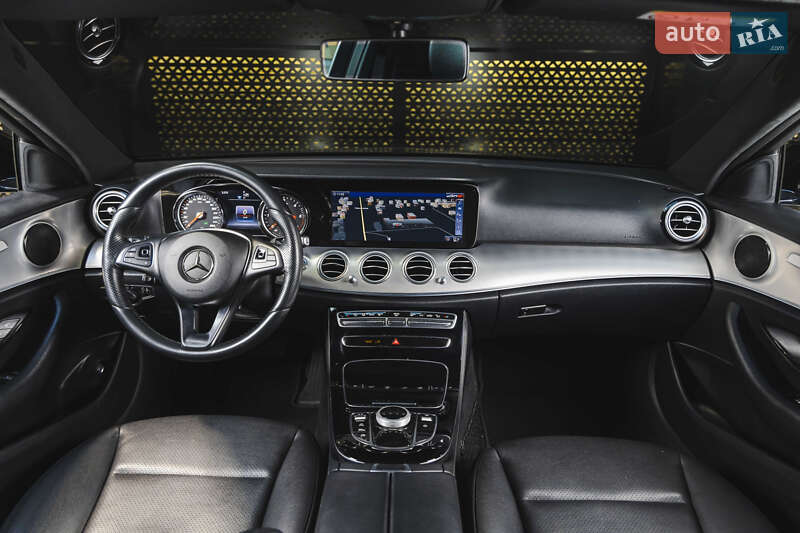 Седан Mercedes-Benz E-Class 2017 в Луцьку