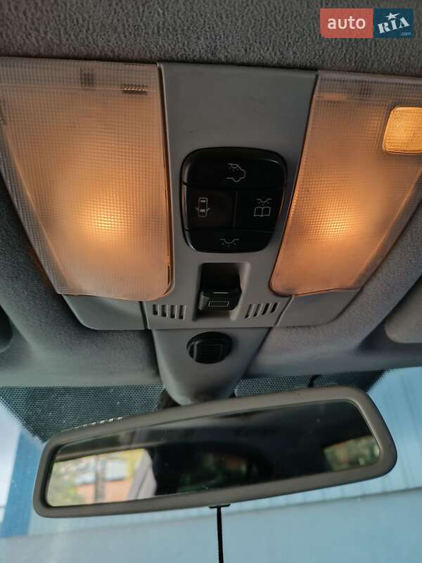 Седан Mercedes-Benz E-Class 2001 в Хмільнику