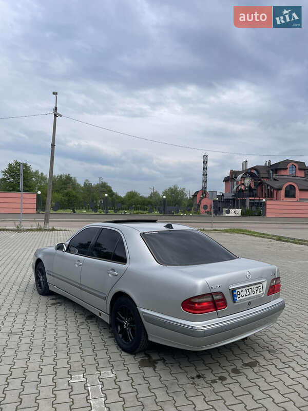Седан Mercedes-Benz E-Class 2001 в Дрогобичі