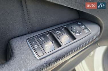Седан Mercedes-Benz E-Class 2011 в 