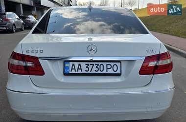 Седан Mercedes-Benz E-Class 2011 в 