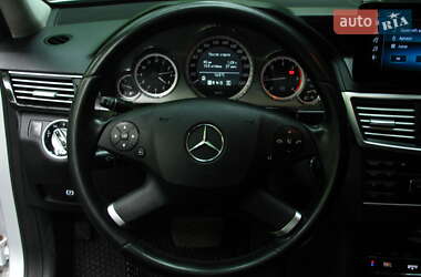 Седан Mercedes-Benz E-Class 2011 в 