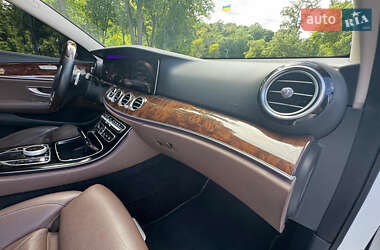 Седан Mercedes-Benz E-Class 2016 в 