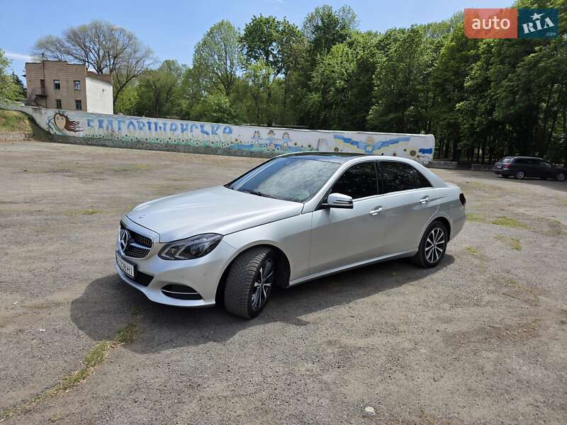 Седан Mercedes-Benz E-Class 2013 в Умані