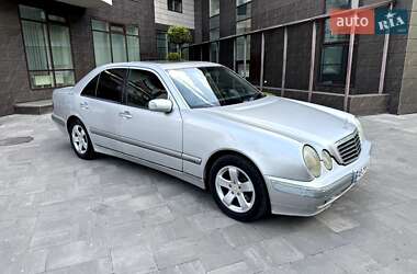 Седан Mercedes-Benz E-Class 2000 в 