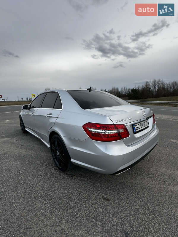 Седан Mercedes-Benz E-Class 2010 в Бучачі
